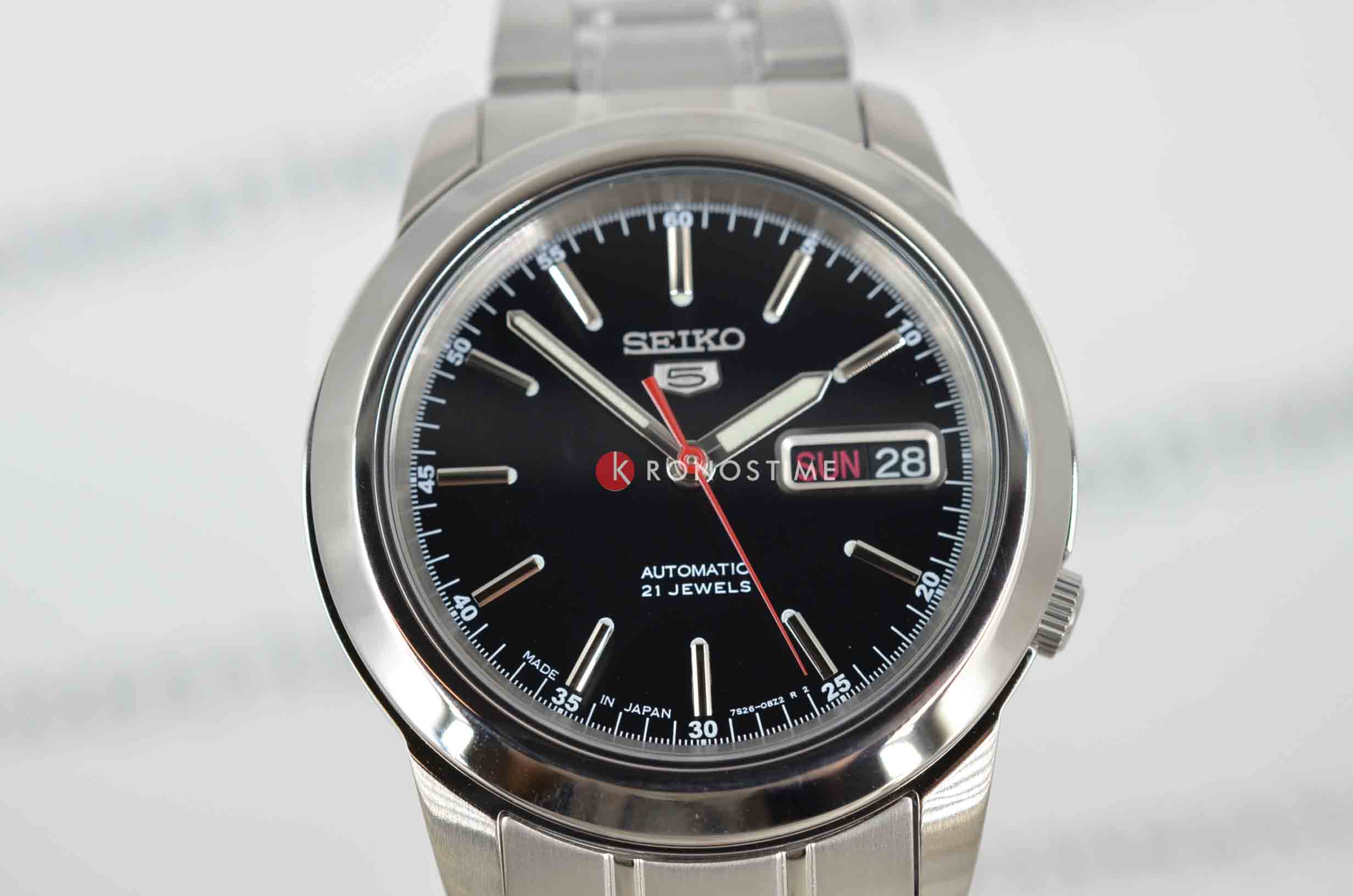 Seiko Seiko 5 Regular SNKE53J1 , наручные мужские часы фото под углом